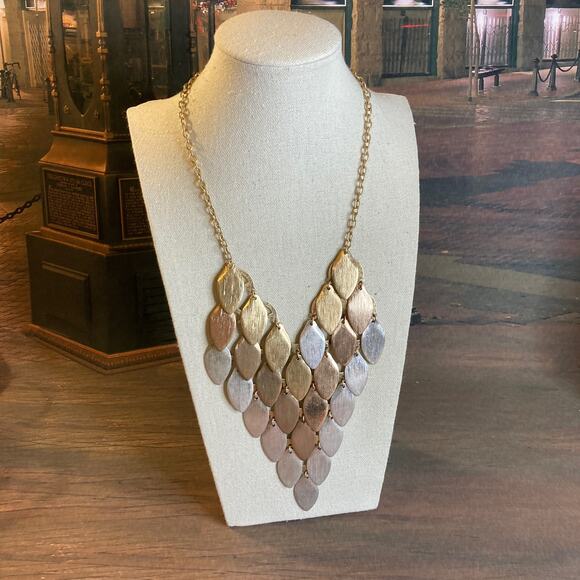 0135 Articulated Fish Scale (or Leaf) Bib-Style Necklace in Mixed Metal Hues EUC - Picture 1 of 4